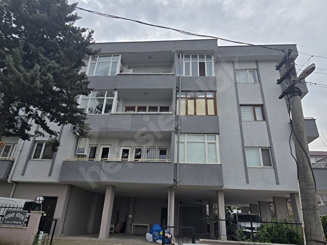 BEŞEVLER CAD.SİMAY SİTESİNDE KİRALIK 3+1 DAİRE