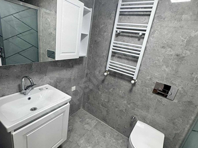 Çarşı Merkezine Yakın Kulanışlı Balkonlu 1+1 Satılık daire - Görsel 12