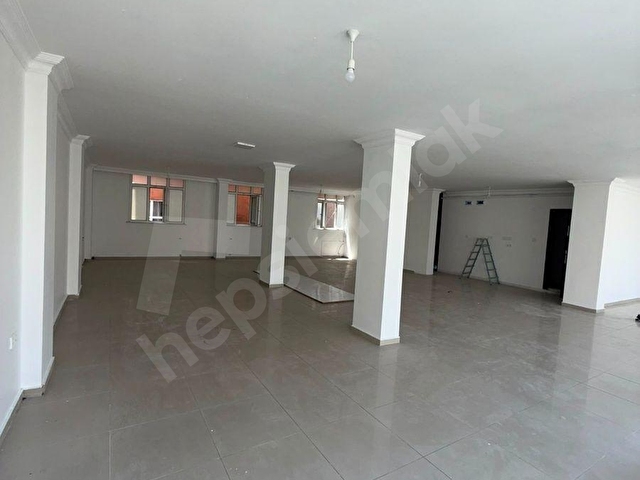 Balıkyolu Caddesi Üzerinde 160 m² Bağımsız Girişli Kiralık Dükkan - Görsel 3