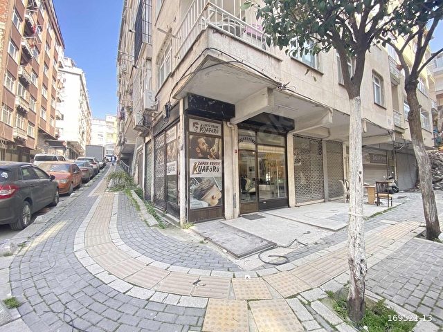 ŞİRİNEVLERde CADDE ÜZERİ 30 m2 DÜZ GİRİŞ KREDILI DÜKKAN