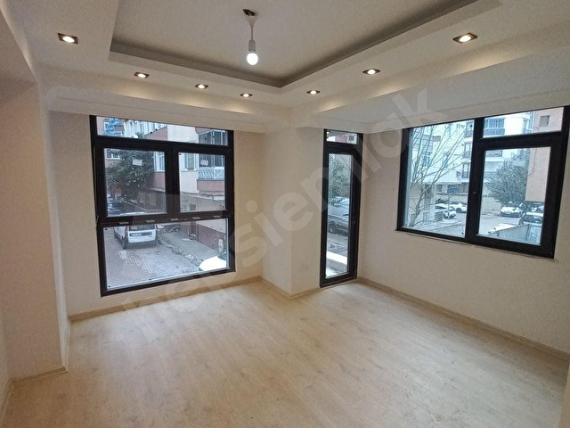 BAHÇELİEVLER SOĞANLI MERKEZ CAMİ ÜSTÜ İLKYUVA METRO YAKINI KİRALIK 2+1 80M2 3. KAT DAİRE - Görsel 7