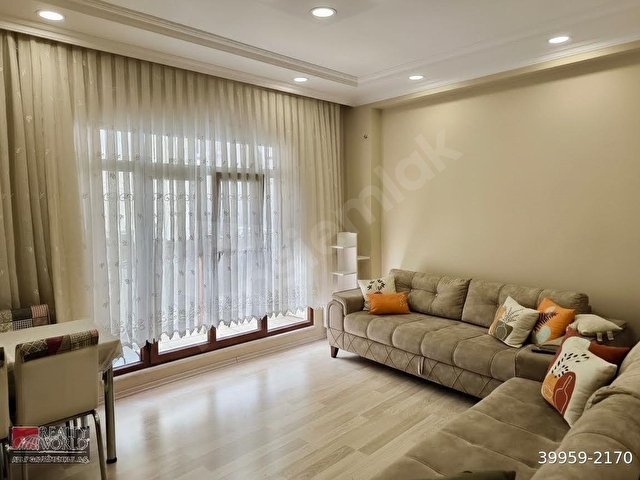 SÜTLÜCEDE SATILIK 2+1 GENİŞ BAHÇE KULLANIMLI DAİRE