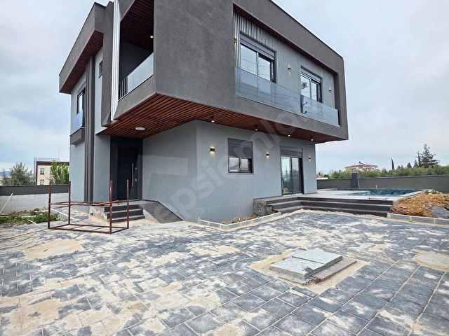 DÖŞEMEALTI ÇIPLAKLIDA SATILIK LÜX 4+1 VİLLA - Görsel 28