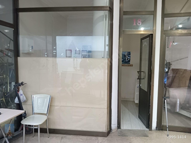 KADIKÖY ALTIYOLDA 12M2 SATILIK DÜKKAN 1.500.000 TL KİRACILI TEMİZ KALORİFERLİ. - Görsel 14