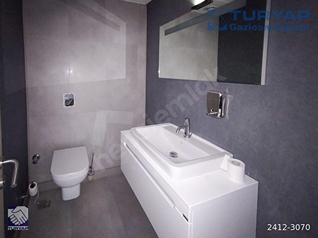 REŞİT GALİP CADDESİNDE 4+1 1. KAT ÖN BAKIMLI İŞYERİ - Görsel 13