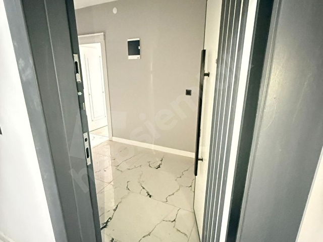 Bastem Gayrimenkulden Saraybosnada Lüks Cadde Cepheli 110m2  Garajlı Ofis & Büro - Görsel 8