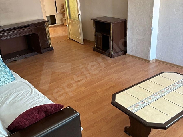 BORNOVA KÜÇÜKPARK MEYDANDA İKİ ODA SALON KLASİK ÖZELLİKLERDE - Görsel 6