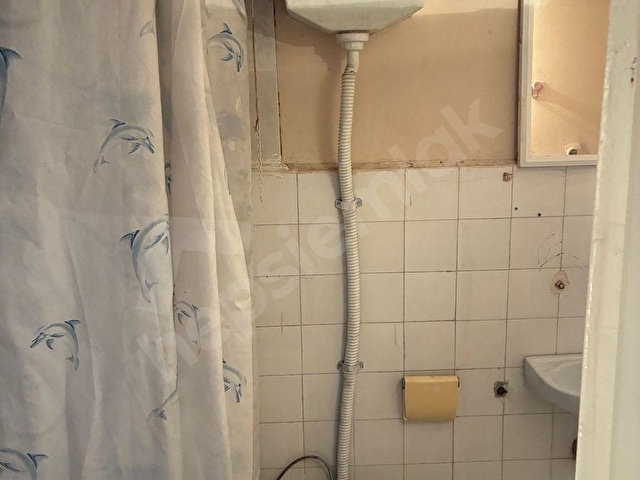 BORNOVA KÜÇÜKPARK MEYDANDA İKİ ODA SALON KLASİK ÖZELLİKLERDE - Görsel 13