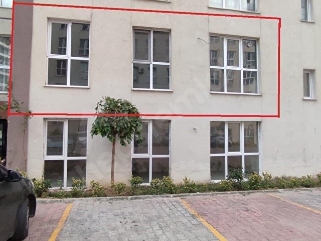 güncel ilan MAXİMOON EVLERİNDE 1.KATTA SATILIK 2+1 BOŞ DAİRE