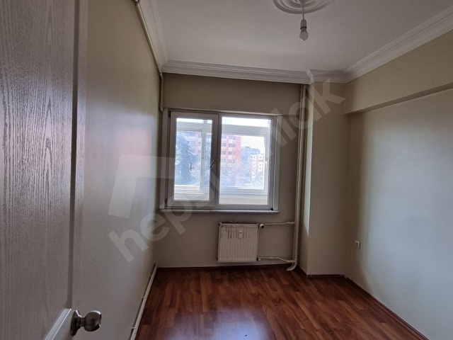 KOZYATAGI BAYAR CAD.ORMEN SİTE SİNDE 3+1 KİRALIK - Görsel 3