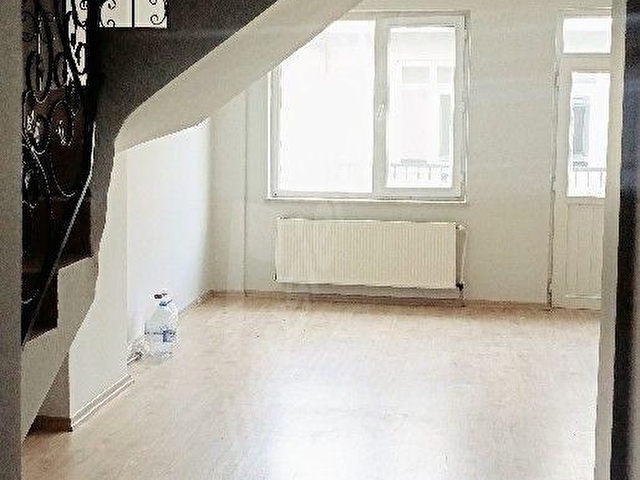 BAHÇELİEVLER DE SATILIK 3+1 DUBLEX ASANSÖRLÜ DAİRE - Görsel 7