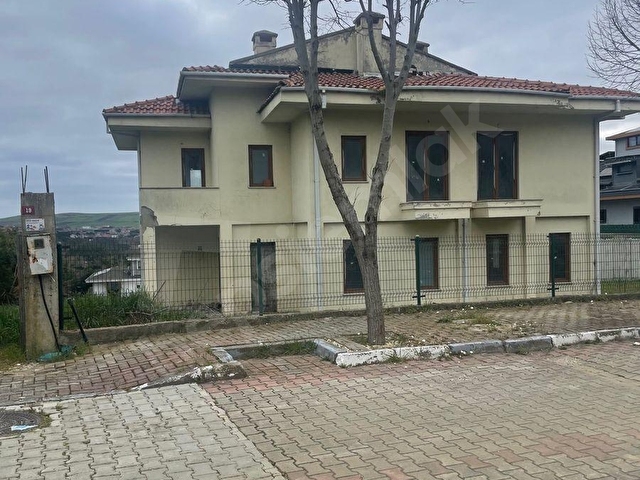 Tepekent sitesinde Natamam Villa - Görsel 3