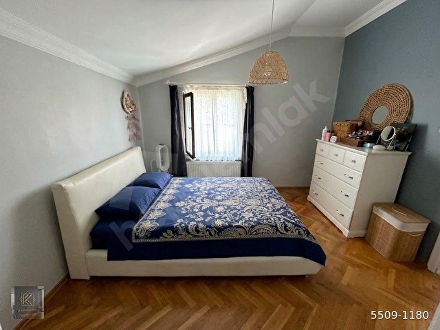 EMEK DE SATILIK DUBLEKS KONUT 5+1 DEN 3+1 E DÖNÜŞTÜRÜLMÜŞ ÇİFT BANYO ÇAMAŞIR ODASI 130 m2 - Görsel 15