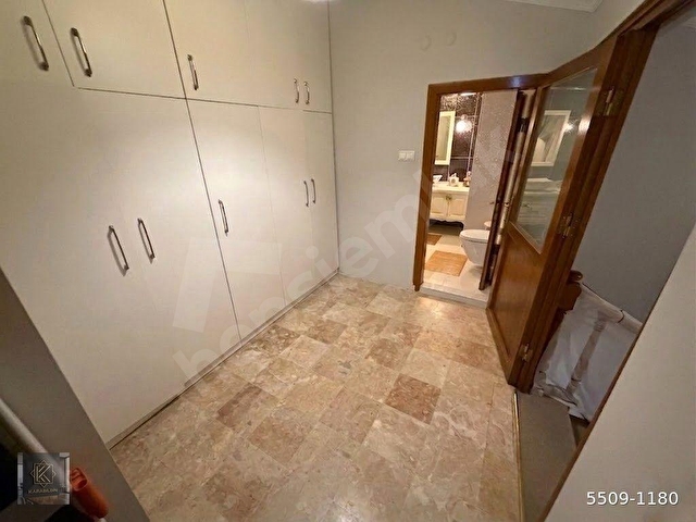 EMEK DE SATILIK DUBLEKS KONUT 5+1 DEN 3+1 E DÖNÜŞTÜRÜLMÜŞ ÇİFT BANYO ÇAMAŞIR ODASI 130 m2 - Görsel 19