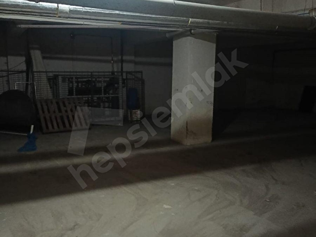 HERŞEY İŞE UYGUN KİRALIK DEPO 550m2 Açık Otopark Girişli - Görsel 3