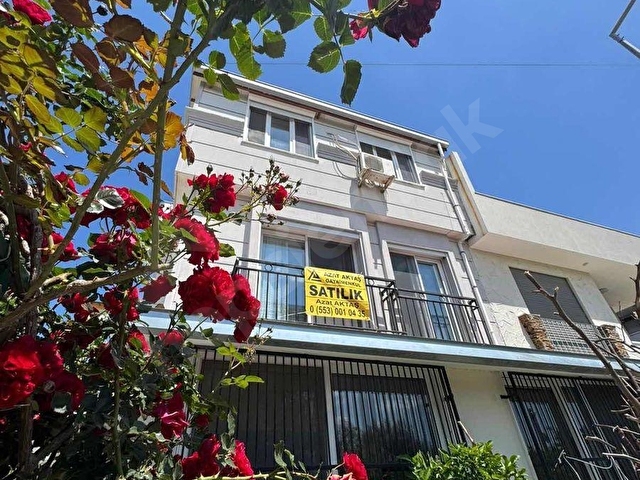 Sığacık merkezde inziva ve kuş sesleri içinde müstakil ev