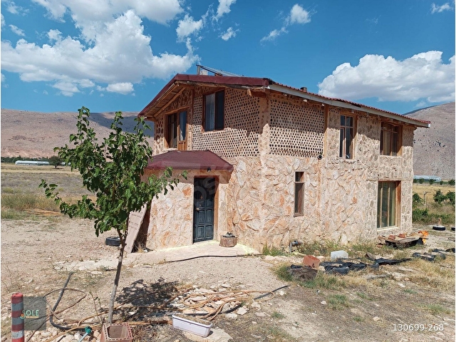 TARLA İÇİNDE GÜNEŞ ENERJİLİ KİRALIK TAŞ-AHŞAP EV - Görsel 17