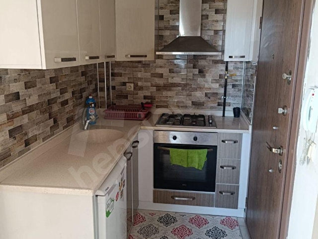 ÖZAKIN GAYRİMENKULDEN TABDUK EMRE MAHALLESİNDE 1+1 EŞYALI KİRALIK APART