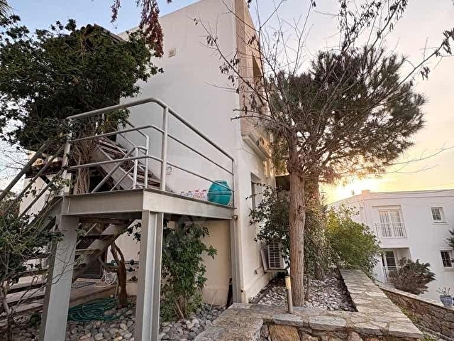 BODRUM KUMBAHÇEDE DENİZE 100 METRE PANORAMİK MANZARALI DAİRE - Görsel 25