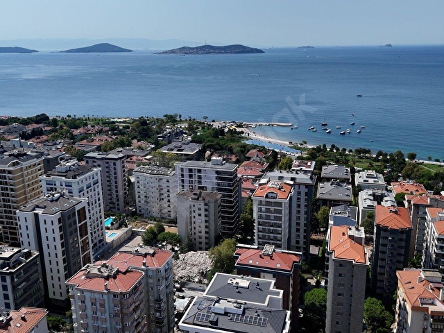 ERENKÖYDE CADDE VE DENİZ MANZARALI 225 M2 4+1 DAİRE - Görsel 2