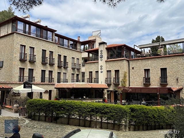 YEŞİLYURT KÖYÜNDE YÜKSEK GETİRİ POTANSİYELLİ MÜZE OTEL FIRSATI