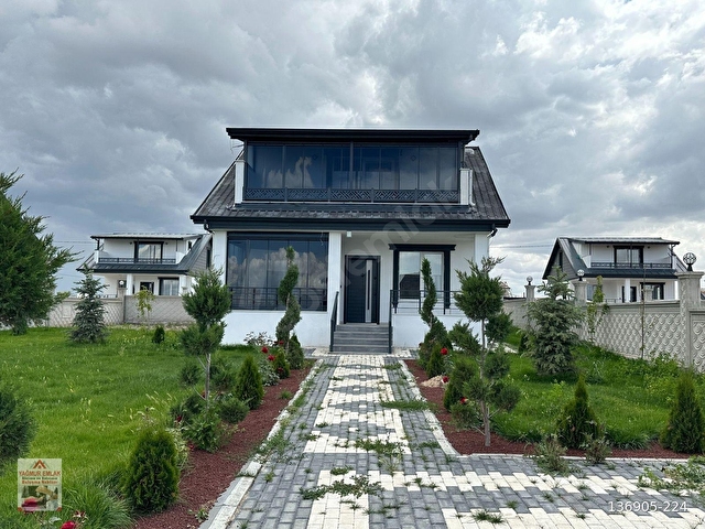 YAĞMUR EMLAKTAN SATILIK SAZLICADA 630m2 ARSA ÜZERİNDE LÜX VİLLA - Görsel 3