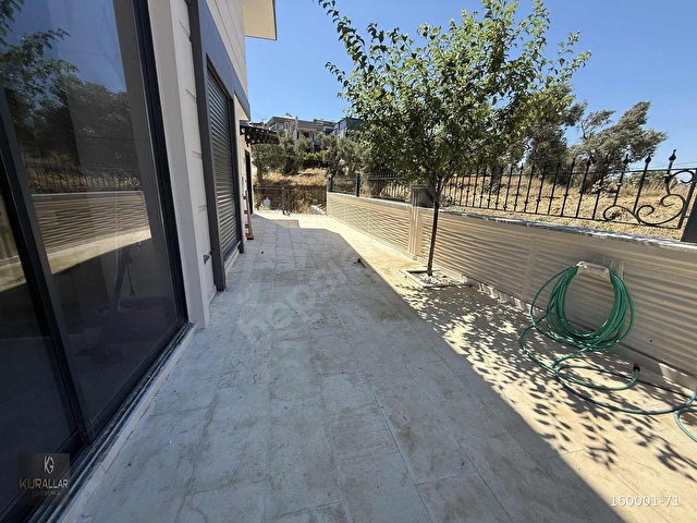 Pelitköy sahilin de plaja 150 metre forleks villa - Görsel 4