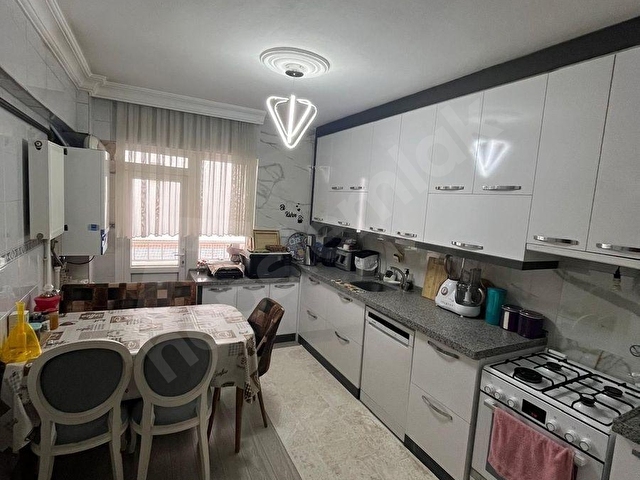 YILDIRIM EMLAKTAN BAHÇELİEVLERDE 3+1 SATILIK DAİRE - Görsel 7