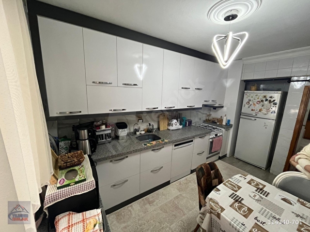 YILDIRIM EMLAKTAN BAHÇELİEVLERDE 3+1 SATILIK DAİRE - Görsel 8