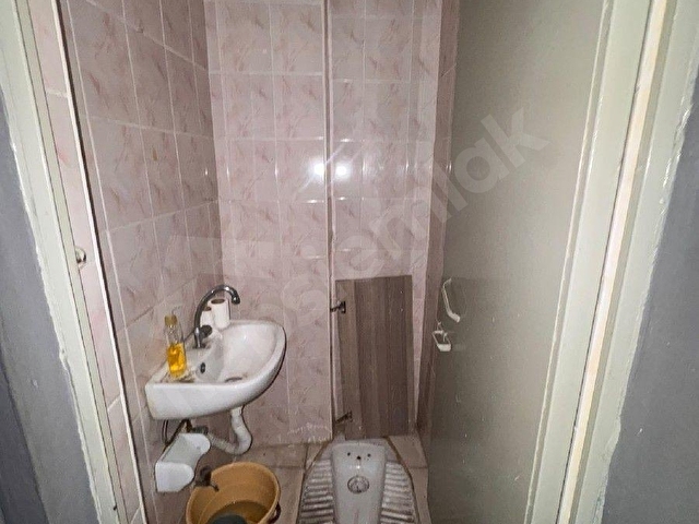 Bahçelievler Yaylada Kiralık Depolu Dükkanlar İki Dükkan Toplam 500 m2 Kurumsala Uygun - Görsel 7