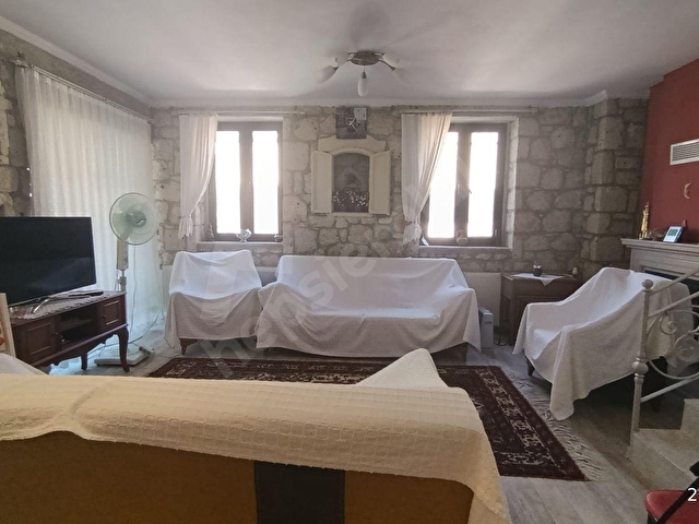 AKARCAda denize 100 Mt mesafede taş villa. - Görsel 12