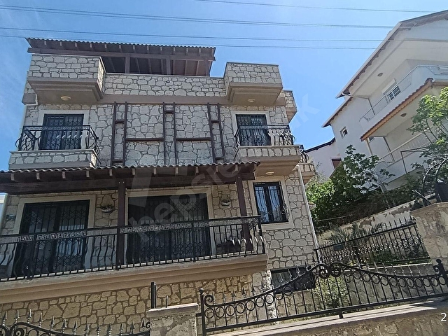 AKARCAda denize 100 Mt mesafede taş villa. - Görsel 4