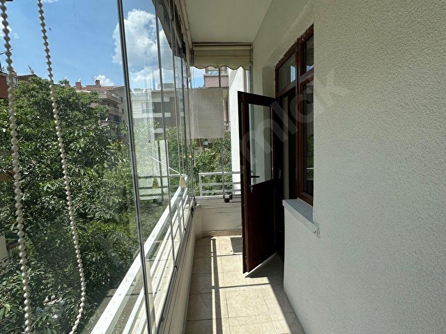 SELÇUK EMLAKTAN AŞIKPAŞA AÇIN CADDESİ ÜZERİNDE ORTA KAT KOMBİLİ ÖN CEPHE FUL YAPILI ISI YALITIMLI - Görsel 9