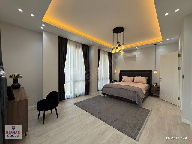 DENİZE 300 METRE , MODERN LÜX MÜSTAKIL VİLLA , ÖZEL HAVUZLU - Görsel 18