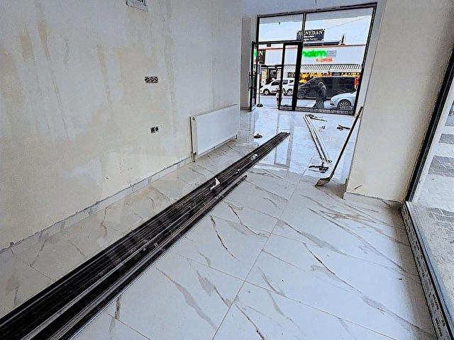 SULTANBEYLİ ANTALYA CADDESİNE CEPHE TABELA DEĞERİ YÜKSEK DÜKKAN - Görsel 2