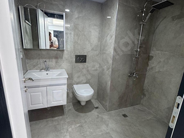 FATİH MAHALLESİNDE ANA CADDE ÜZERİNDE KİRALIK LÜKS 4+1 DAİRE DETAYLI BİLGİ İÇİN ARAYINIZ - Görsel 6