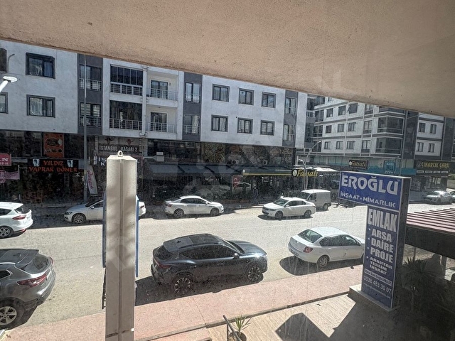 Taş Liman’da 13 m² Net, Doğalgaz Tesisatlı, 5 Yıllık Sıfır Ayarında Ofis.( ARAÇ TAKASLI ) - Görsel 5