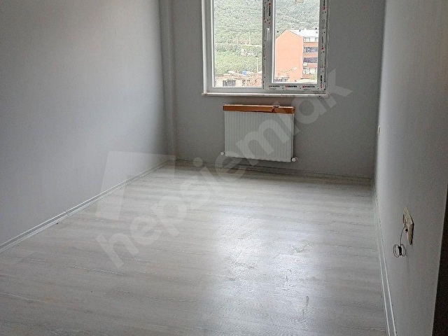 KÜÇÜKTEN  PERŞEMBE PAZARINA CEPHE SATILIK 4+1DUBLEKS - Görsel 4