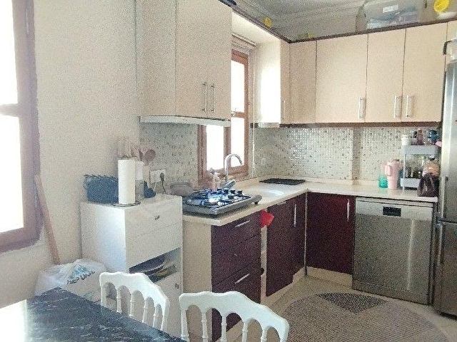 UMURCADA FIRSAT! BAHÇELİ, GENİŞ BALKONLU, MERKEZİ KONUMDA 2+1 SATILIK DAİRE - Görsel 2