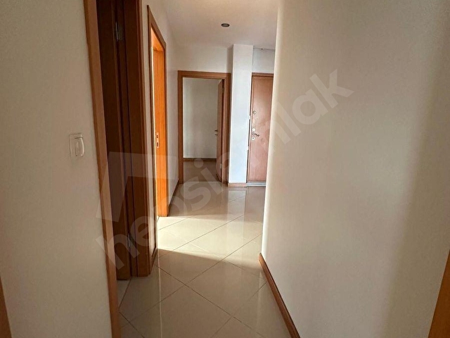Selamiçeşme Özgürlük Parkına Yakın 3+1 Kiralık Daire - Görsel 27