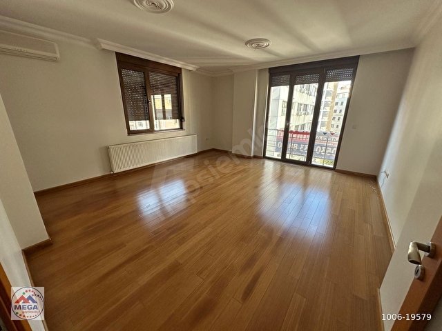 Selamiçeşme Özgürlük Parkına Yakın 3+1 Kiralık Daire