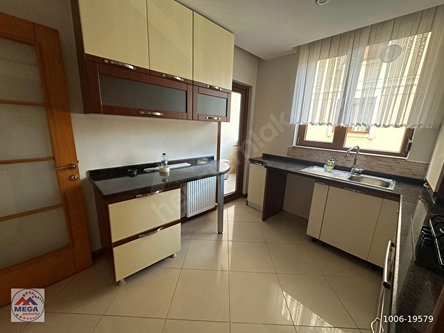 Selamiçeşme Özgürlük Parkına Yakın 3+1 Kiralık Daire - Görsel 8