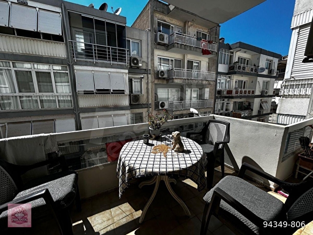 Karşıyaka Yaşar Aksoy sokakta kiralık 3+1 daire - Görsel 2