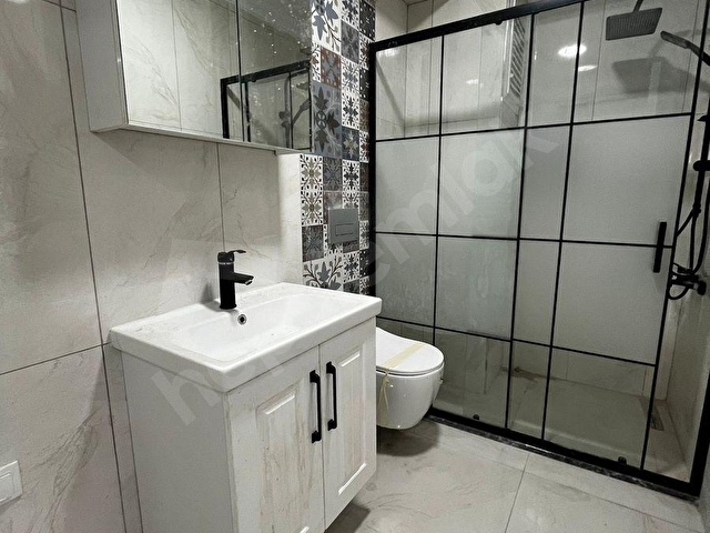 CADDE ÜZERİ,ÖNÜ AÇIK,YERDEN ISITMALI,MODERN 2+1 ARA KAT - Görsel 6