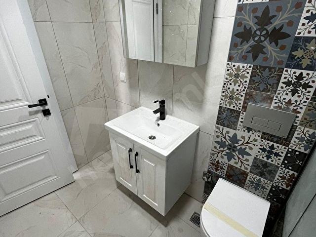 CADDE ÜZERİ,ÖNÜ AÇIK,YERDEN ISITMALI,MODERN 2+1 ARA KAT - Görsel 7