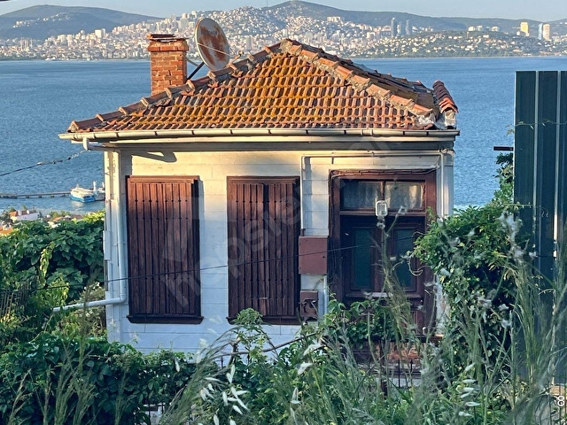 Büyükada Emlaktan Heybeliada da Deniz ve Orman Manzaralı Müstakil - Görsel 24