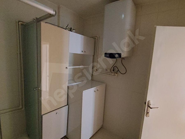 AYRANCI KUVEYT CADDESİNDE 3+1 KİLERLİ MERKEZİ SİSTEM OTOPARKLI - Görsel 14