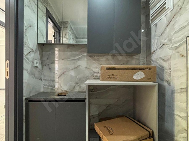 DİRECTTEN PRESTİJLİ YAPIDA, SIFIR, ARA KATTA, GENİŞ VE FERAH M2 ODALARA SAHİP, MODERN TASARIM 2+1!! - Görsel 22