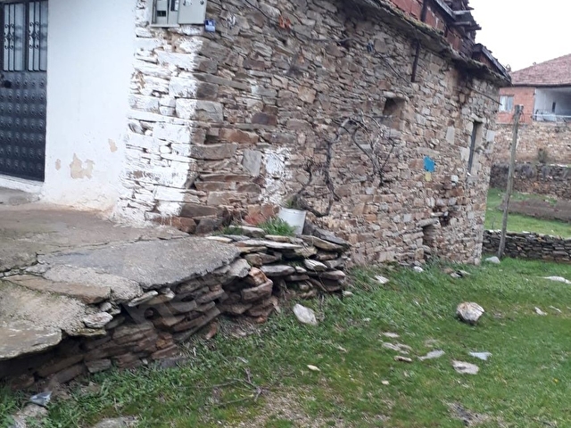 SATILIK TAŞ YAPI KÖY EVİ - Görsel 21