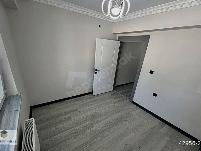 YENİKENT EMLAKTAN 3+1 GİRİŞ KOMBİ-PETEK TAKILI SATILIK DAİRE - Görsel 11